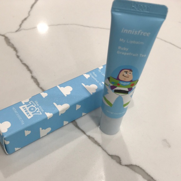 Innisfree Lipbalm - Picture 2 of 15